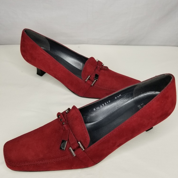 Stuart Weitzman Shoes - STUART WEITZMAN RED SUEDE KITTEN HEELS NWOT 8 1/2